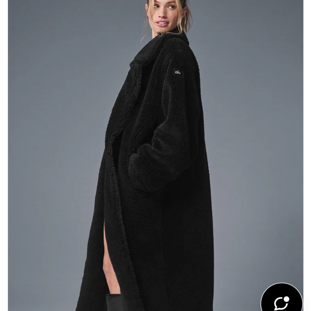 ALO Yoga Women's Luxe Black Sherpa trench Coat